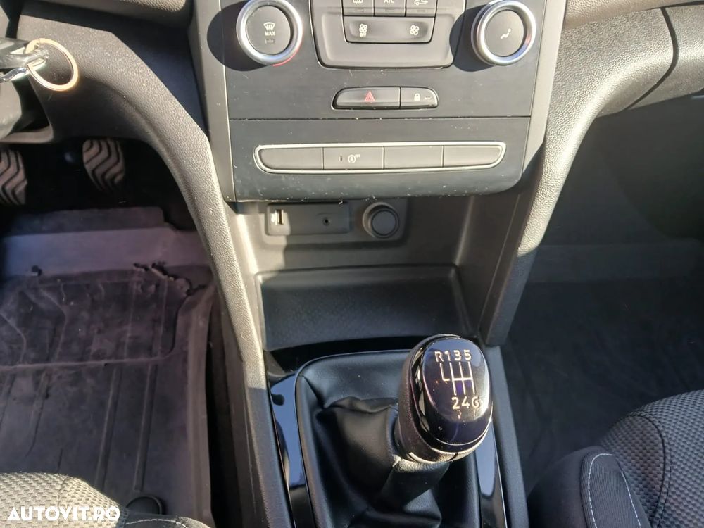 Renault Megane TCe 140 GPF Zen - 9