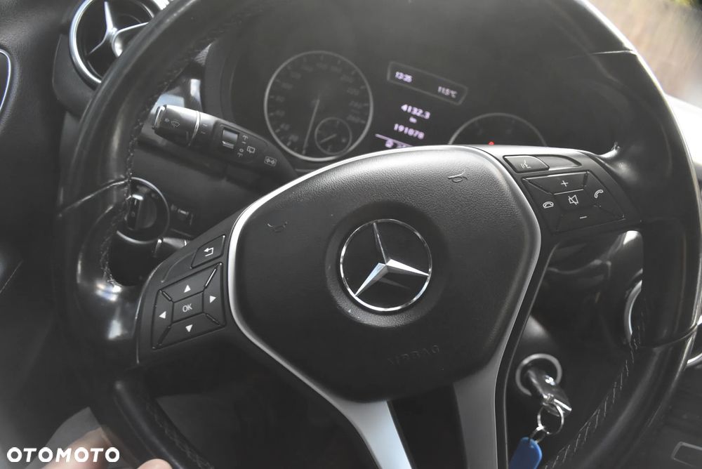 Mercedes-Benz Klasa B 200 CDI (BlueEFFICIENCY) - 20