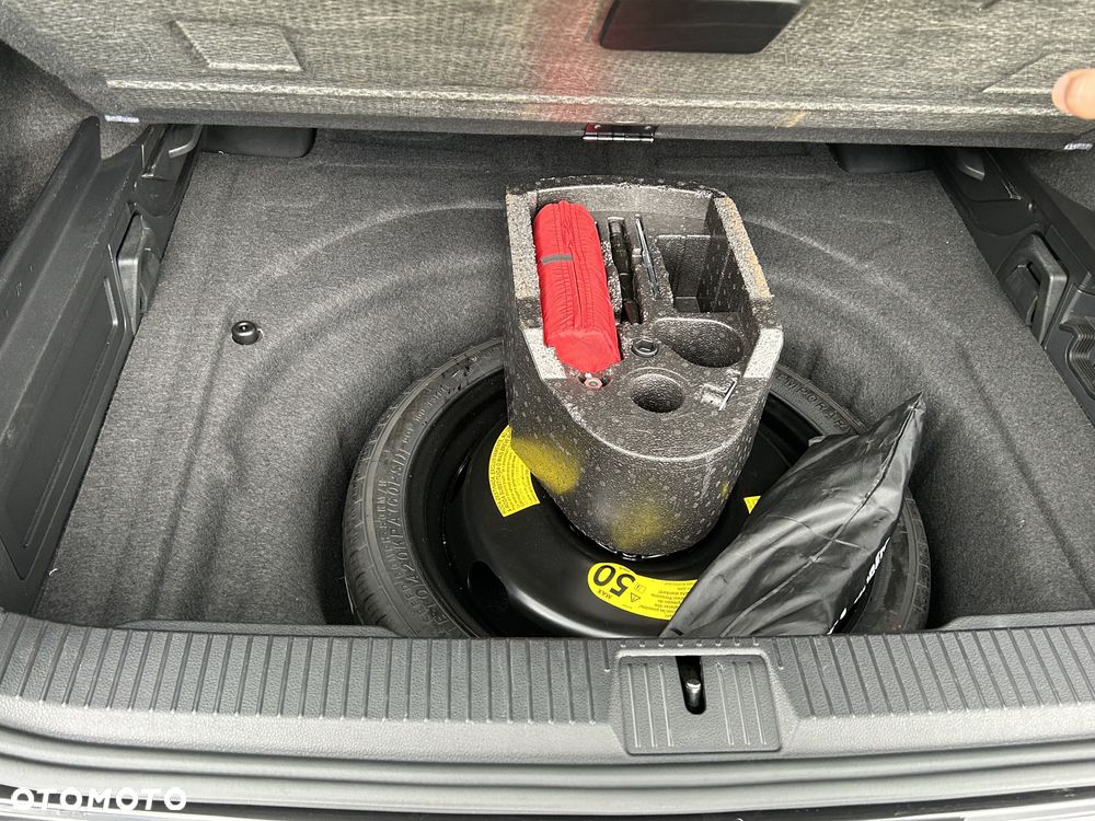 Volkswagen Passat 2.0 TDI SCR DSG Comfortline - 19