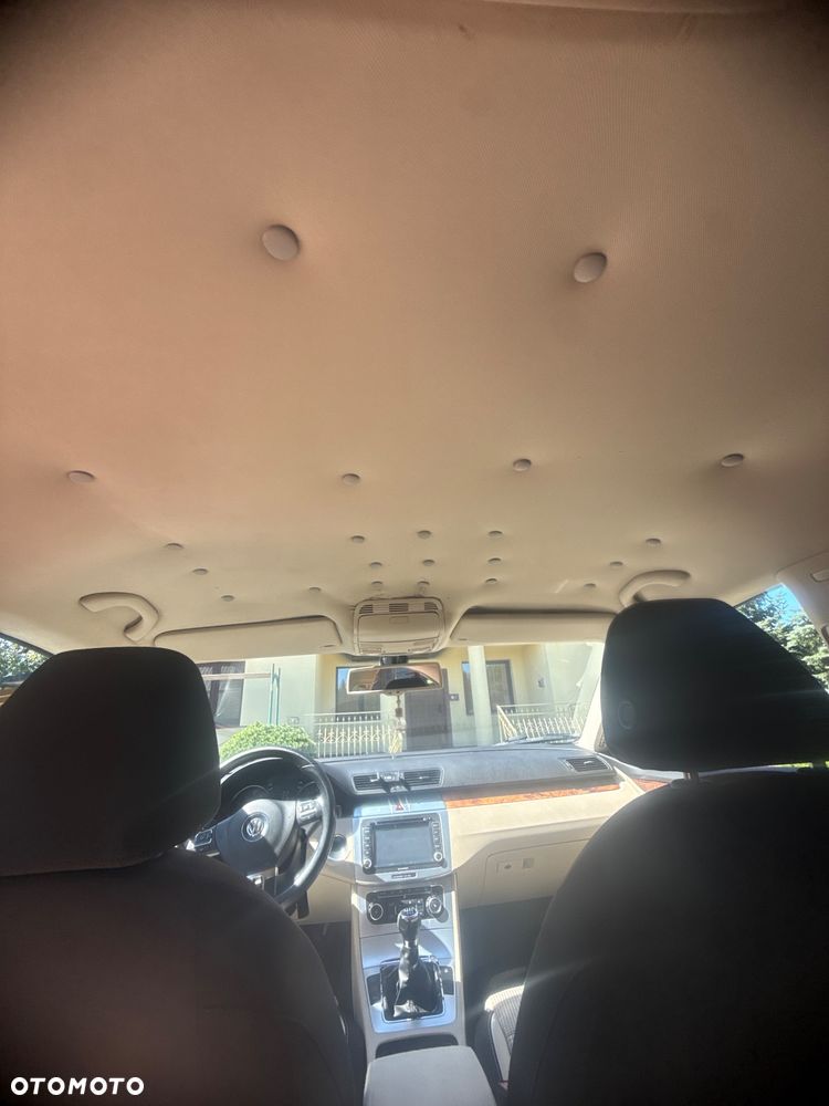 Volkswagen Passat - 10