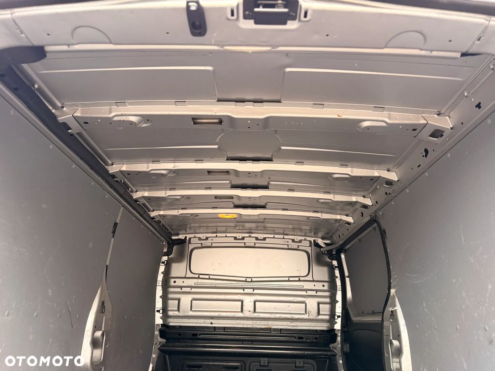 Renault Trafic - 28