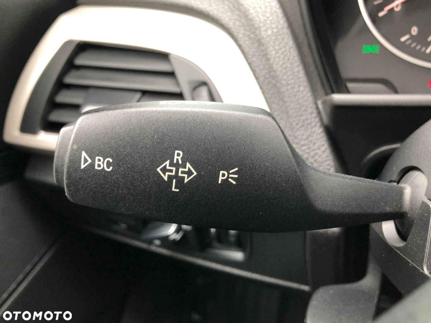 BMW Seria 1 118d - 29