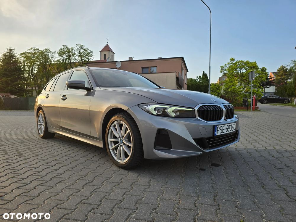 BMW Seria 3 318d mHEV - 10