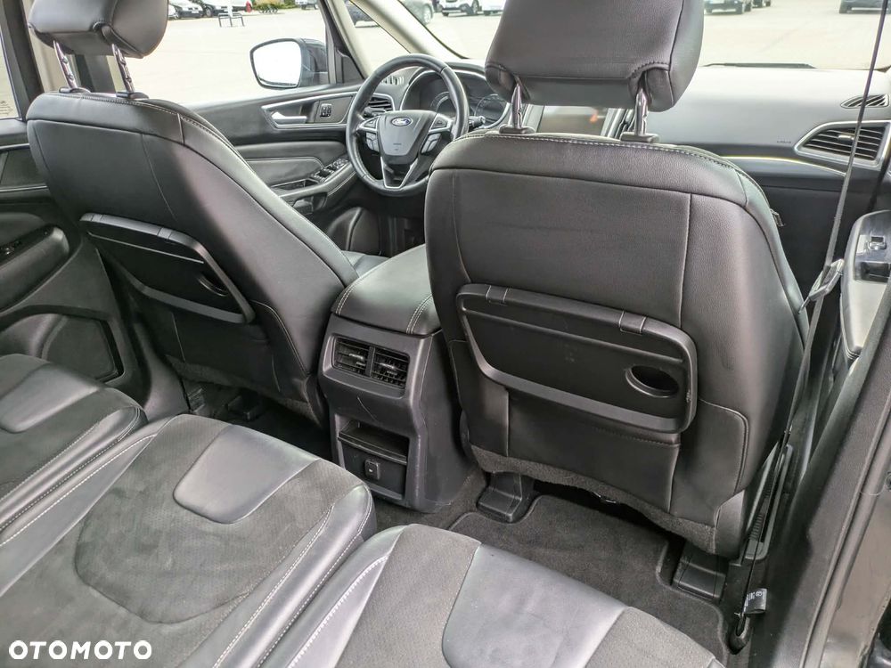 Ford S-Max 2.0 TDCi Titanium PowerShift - 6