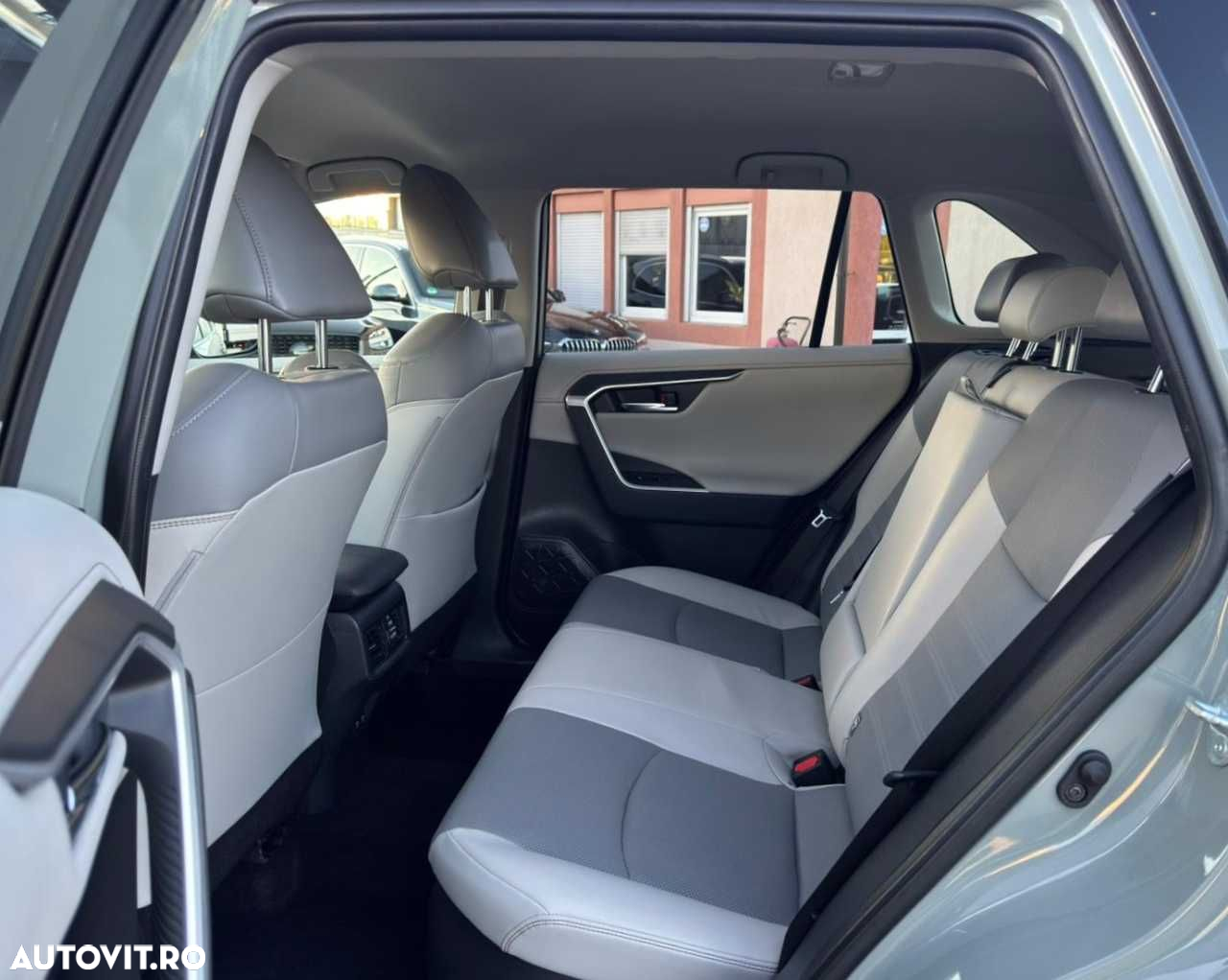 Toyota RAV4 - 20