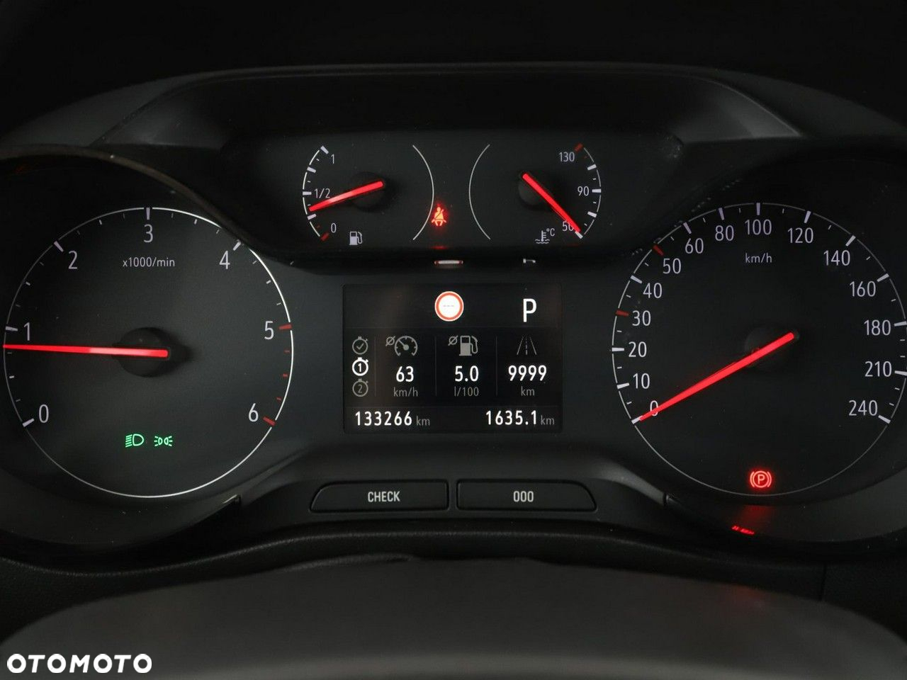 Opel Crossland X 1.5 CDTI Design Line S&S - 23
