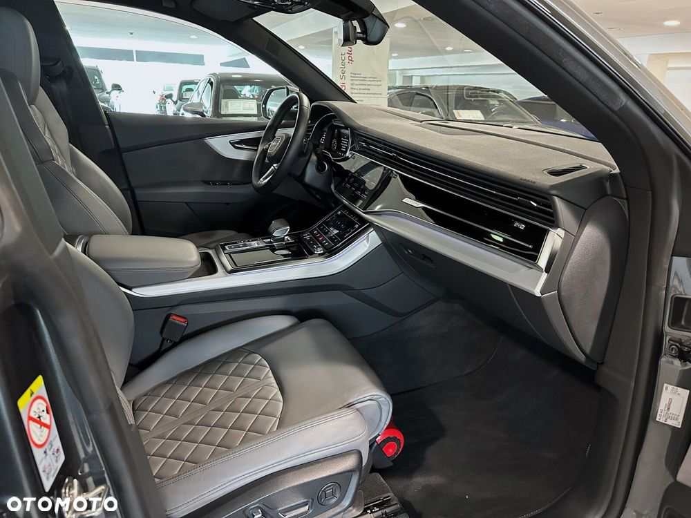 Audi SQ8 - 25