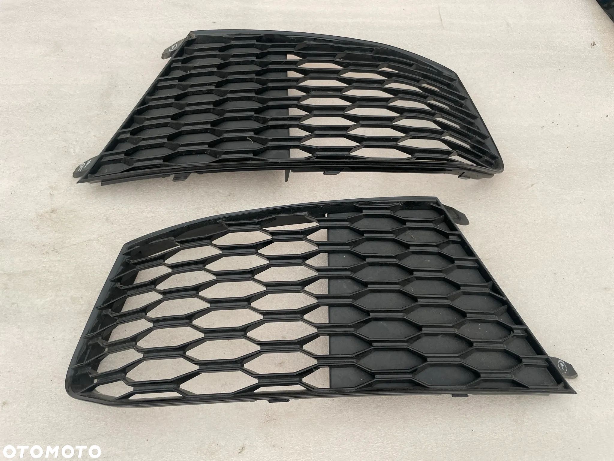 Audi RS6 C7 kratka zderzaka prawa lewa 4G0807245A, 4G0807246A - 1