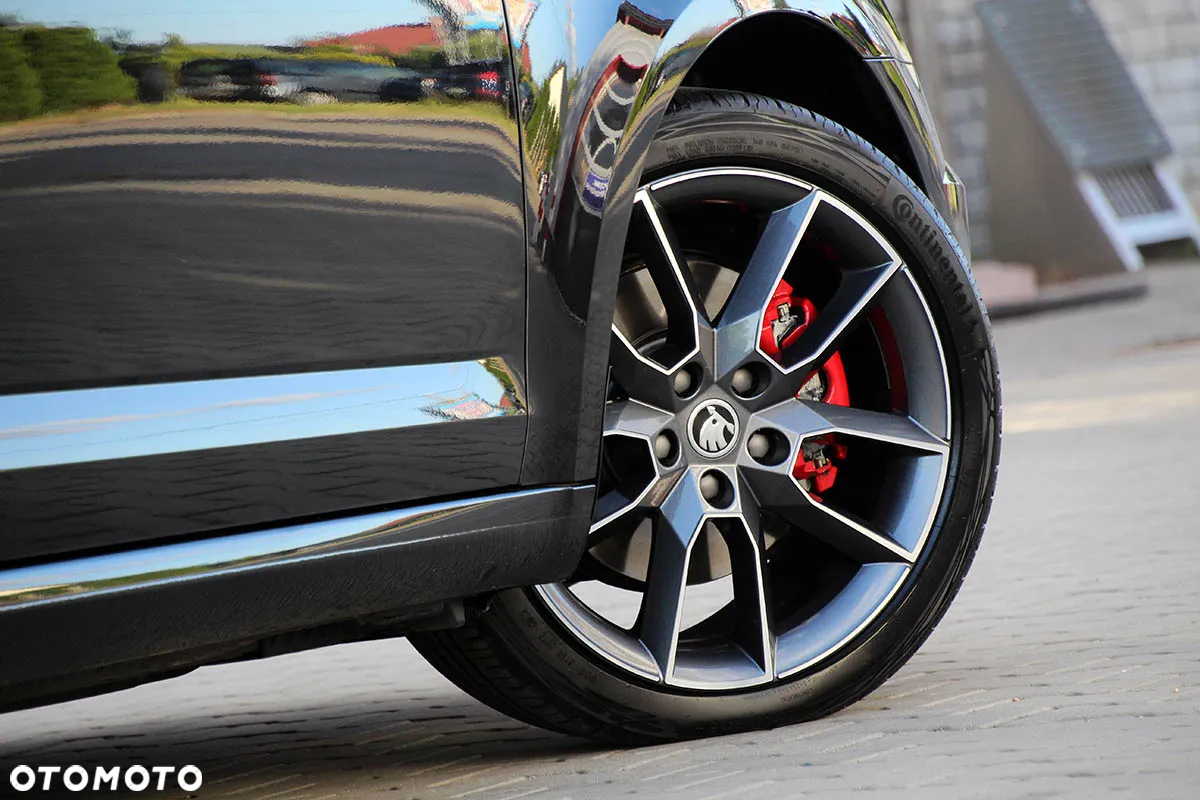 Skoda Octavia 2.0 TDI DSG RS - 38