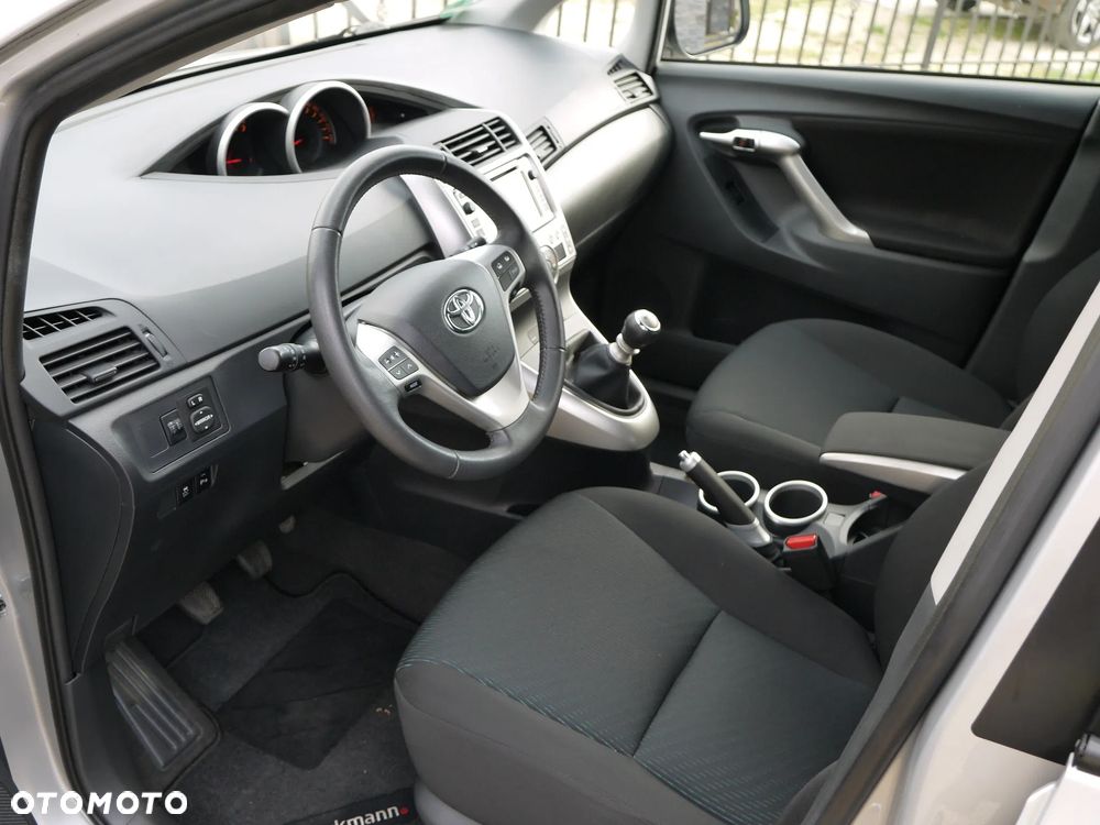 Toyota Verso - 8