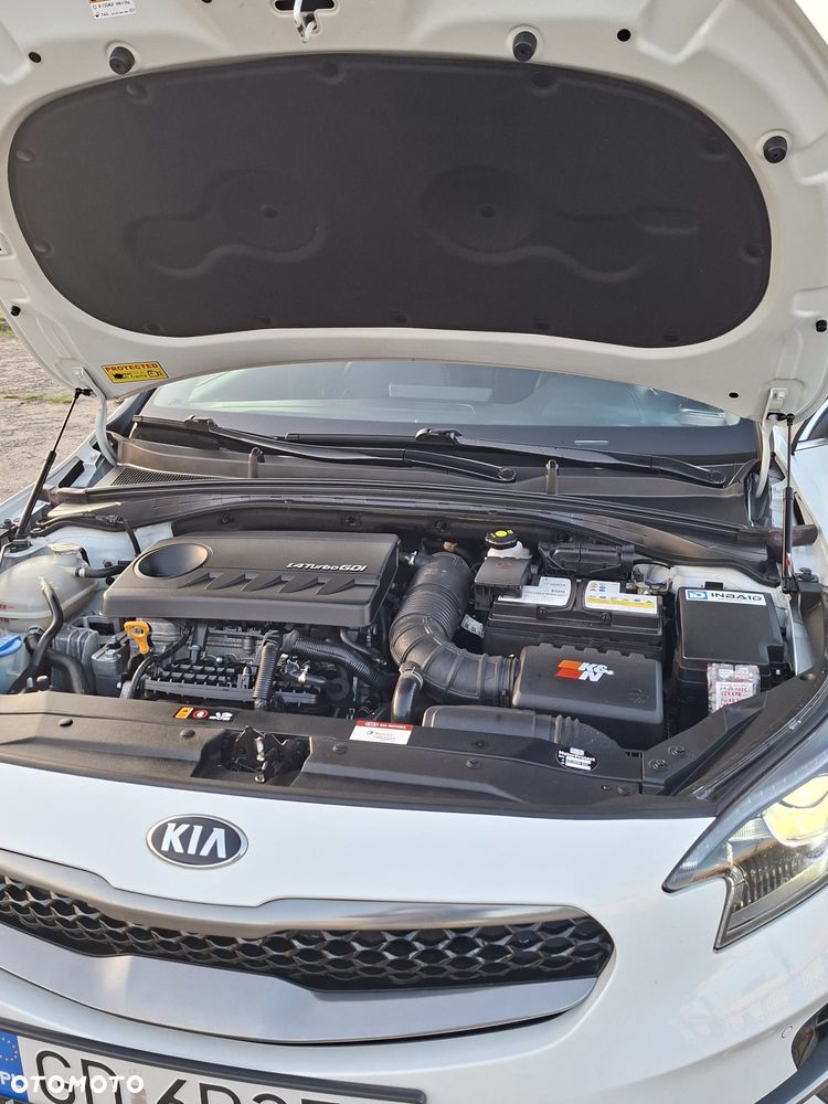 Kia XCeed 1.4 T-GDI L Business Line DCT - 13