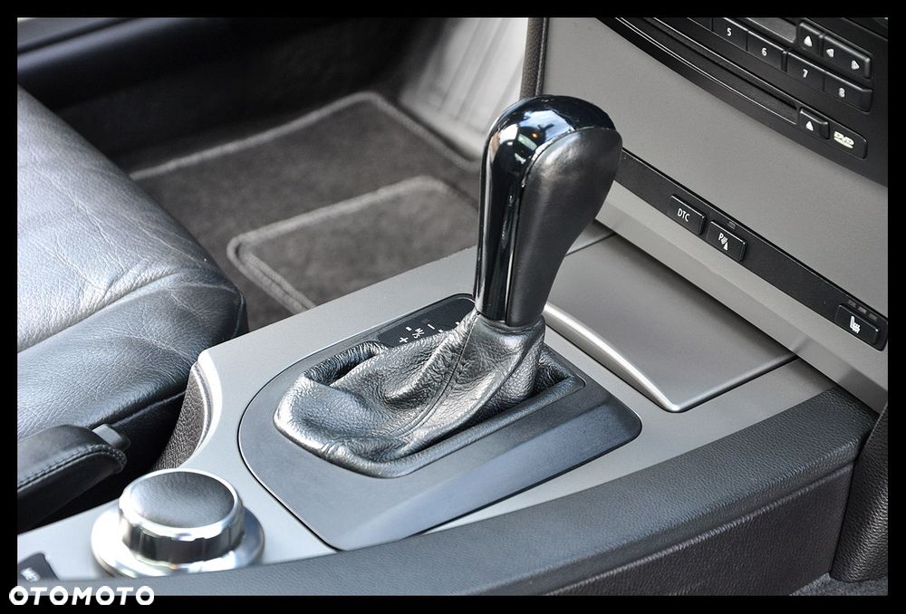 BMW Seria 5 525i - 35