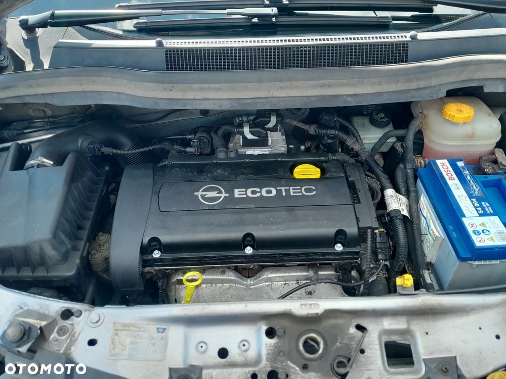 Opel Zafira - 14