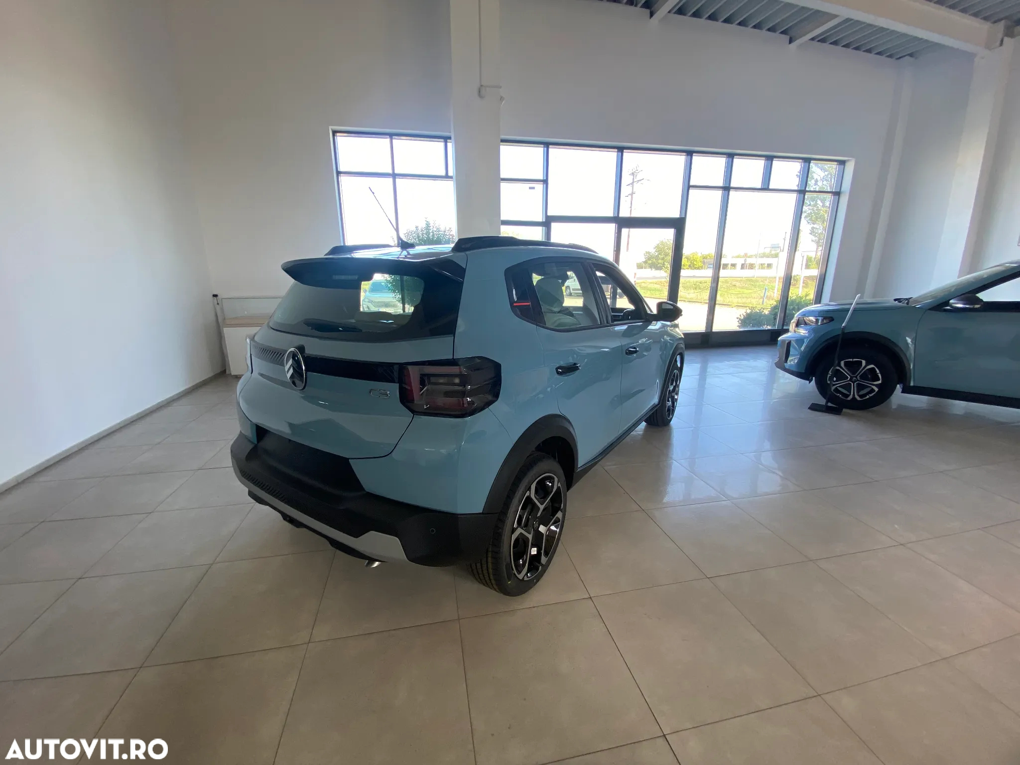 Citroën C3 1.2 PureTech 100 S&S BVM6 YOU! - 4