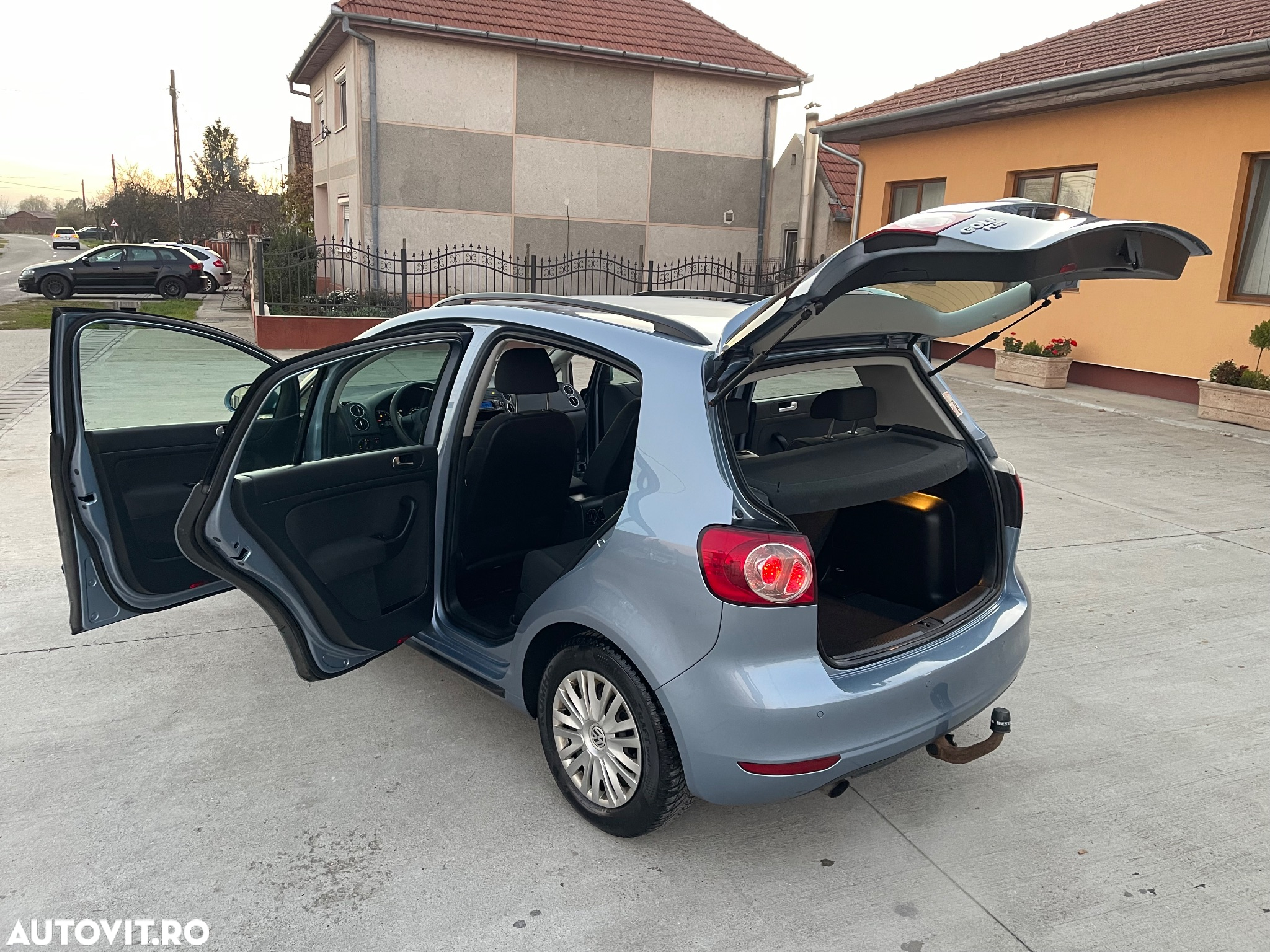 Volkswagen Golf Plus 1.6 TDI DPF BMT Trendline - 34