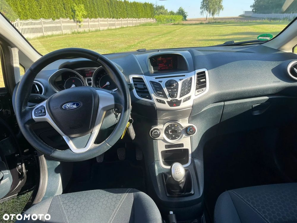 Ford Fiesta 1.25 Titanium EU5 - 10
