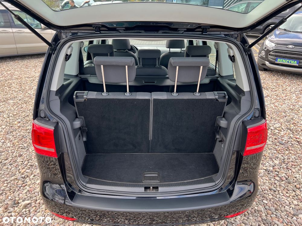 Volkswagen Touran 1.6 TDI DPF BlueMot Comfortline - 22