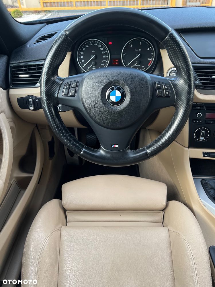 BMW X1 sDrive18d Sport Line - 37