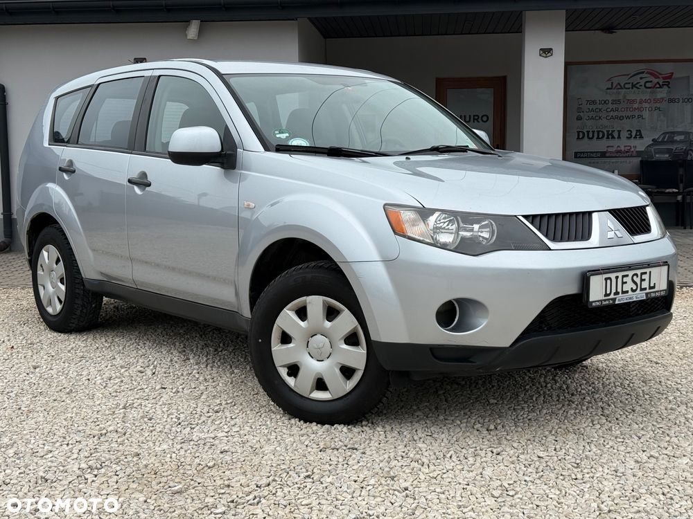 Mitsubishi Outlander 2.0 DID Intense + - 38