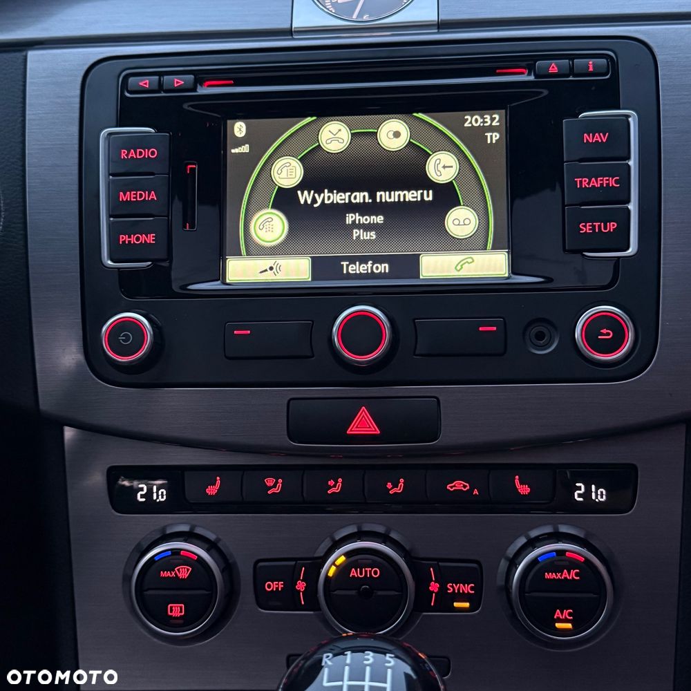 Volkswagen Passat 2.0 TDI Comfortline - 11