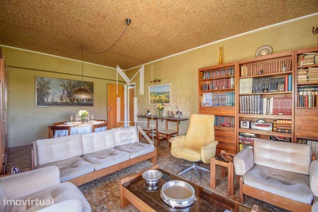 Apartamento T5 localizado numa das melhores zonas de Benfica em Lisboa - Grande imagem: 5/36