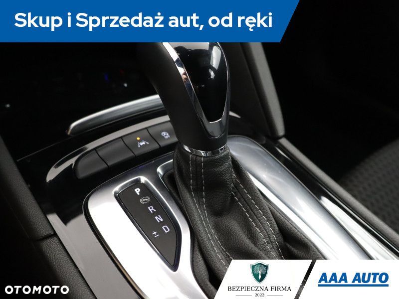 Opel Insignia - 15
