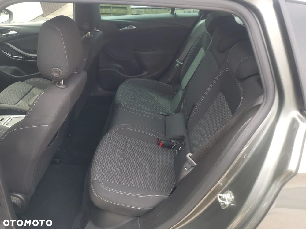 Opel Astra 1.6 D (CDTI) Start/Stop Dynamic - 6