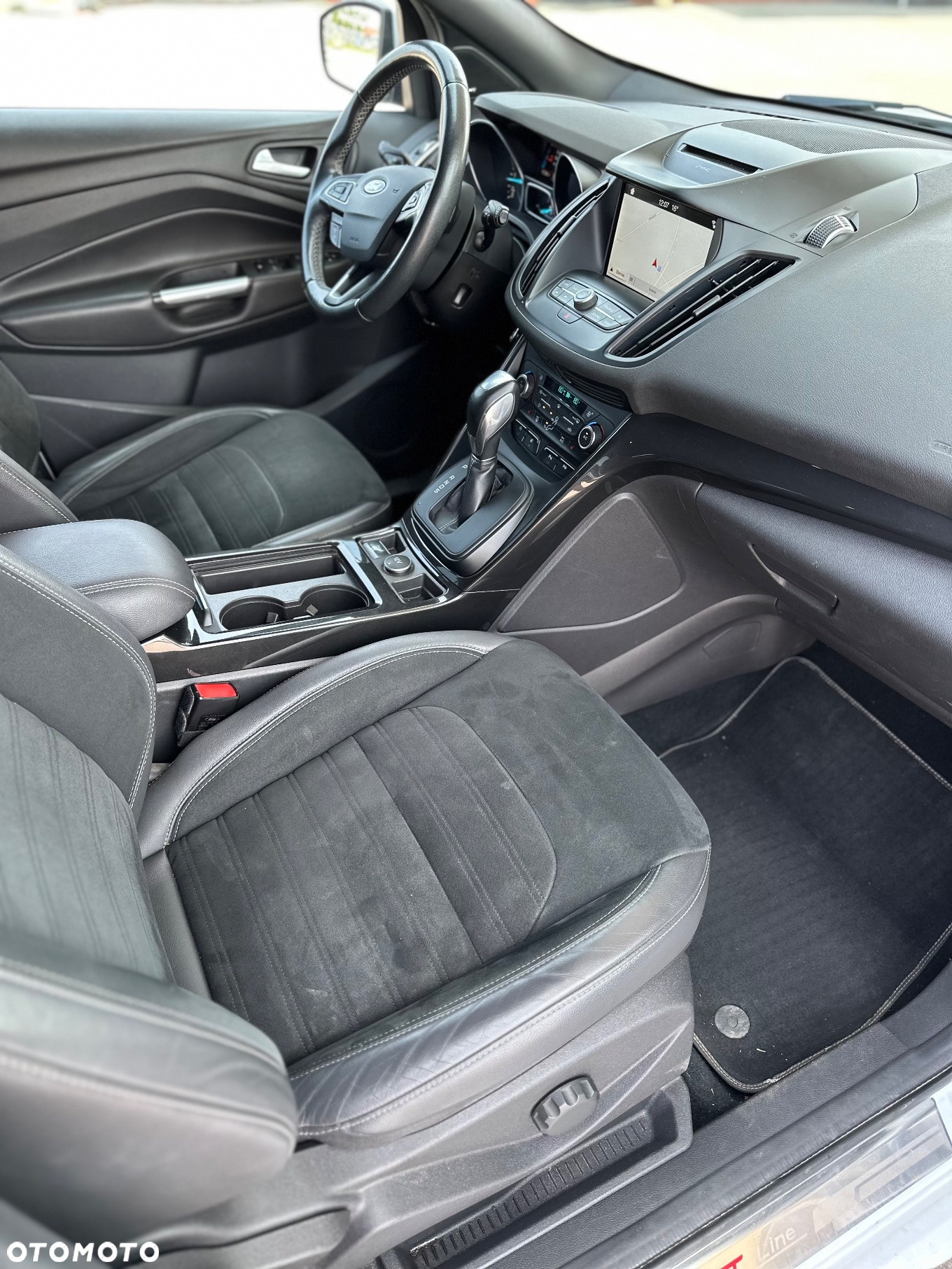 Ford Kuga 2.0 TDCi 4x4 ST-Line - 7