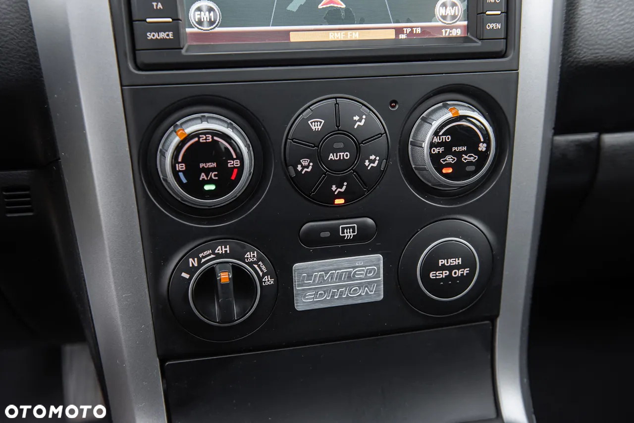 Suzuki Grand Vitara 2.0 De luxe - 24