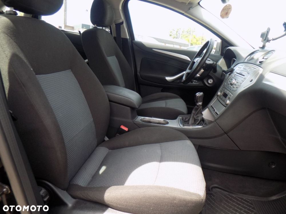 Ford Mondeo - 10