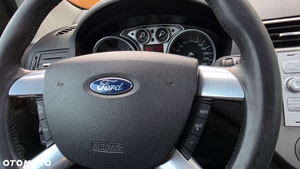 Ford Kuga 2.0 TDCi Titanium - 25