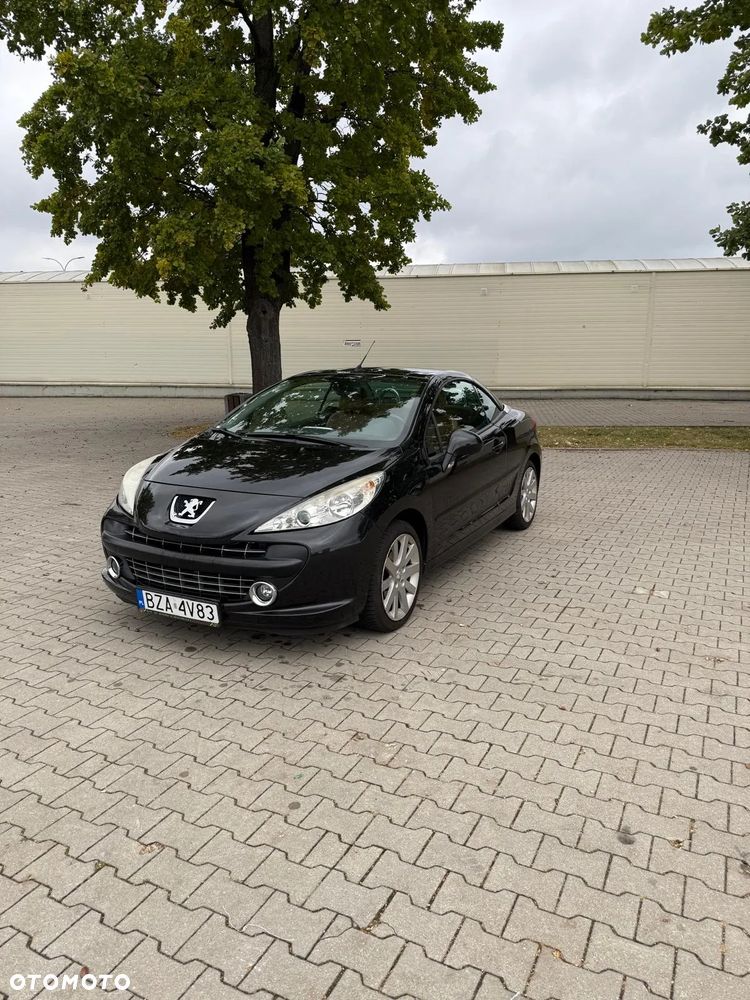 Peugeot 207 CC - 2
