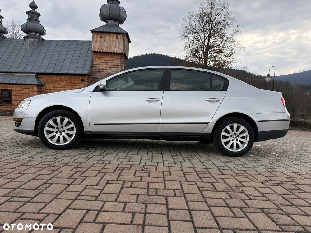 Volkswagen Passat 2.0 TDI DPF Individual - 4