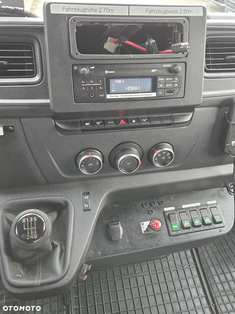 Renault Master Ambulans karetka - 18