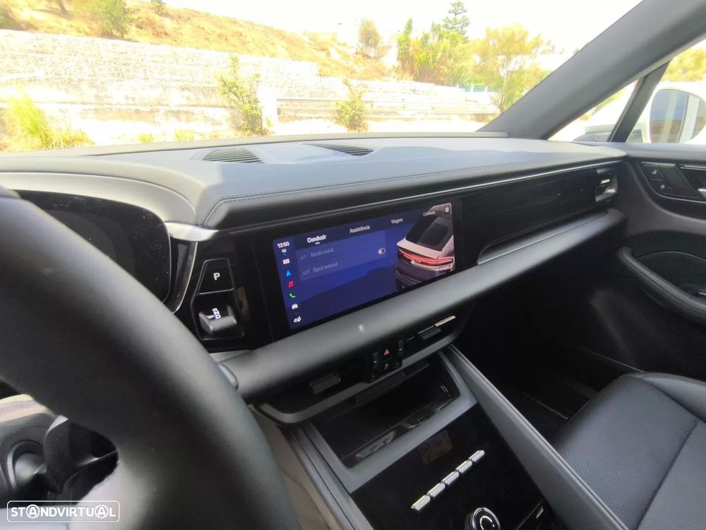 Porsche Macan Electric - 10