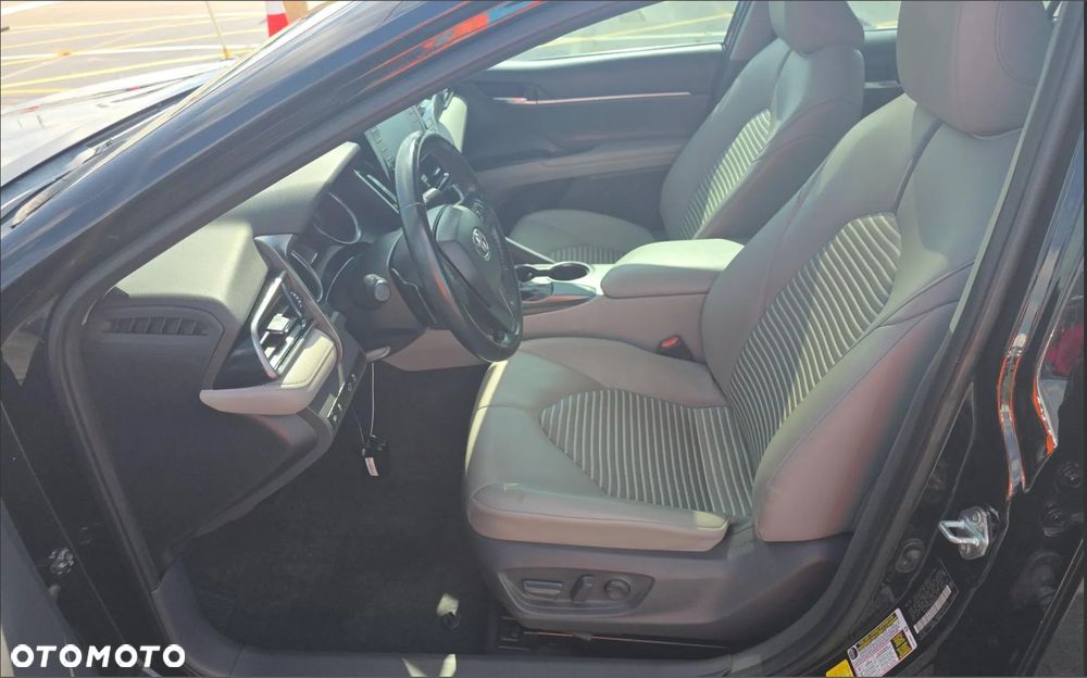 Toyota Camry 2.5 Hybrid Prestige CVT - 11