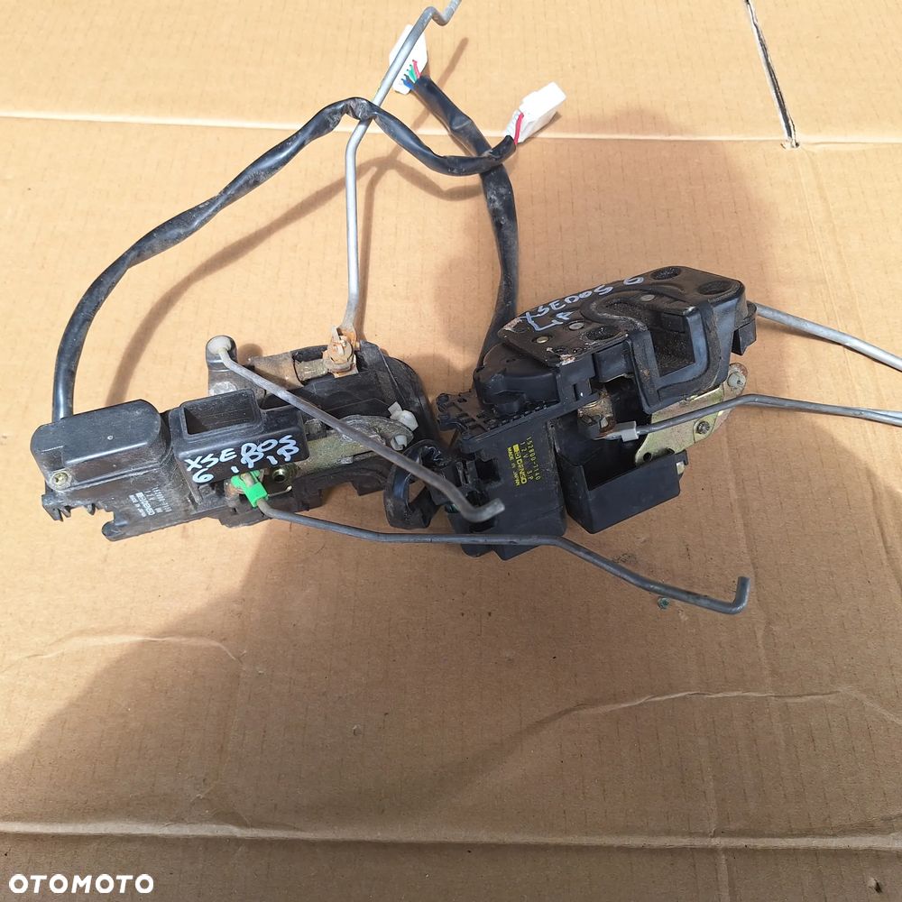 ZAMEK DRZWI LEWY PRZOD 6 PINOW PRAWY PRZOD 2 PINOW MAZDA XEDOS 6 - 2