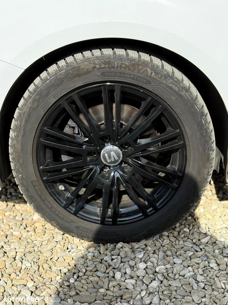 Volkswagen Passat 2.0 TDI DSG BlueMotion Technology R-Line - 29