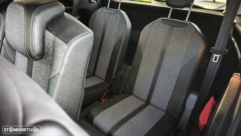Peugeot 5008 1.5 BlueHDi Allure Pack EAT8 - 29