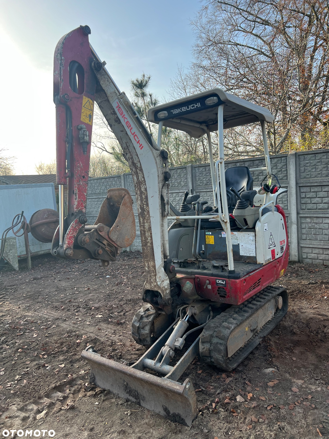 Takeuchi TB216 - 2