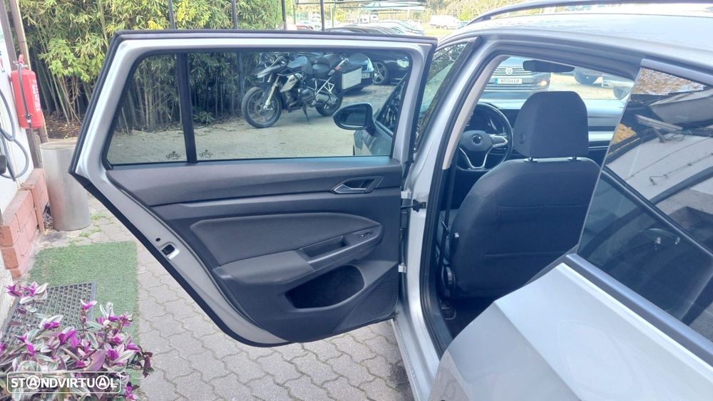 VW Golf Variant 2.0 TDi Executive DSG - 13