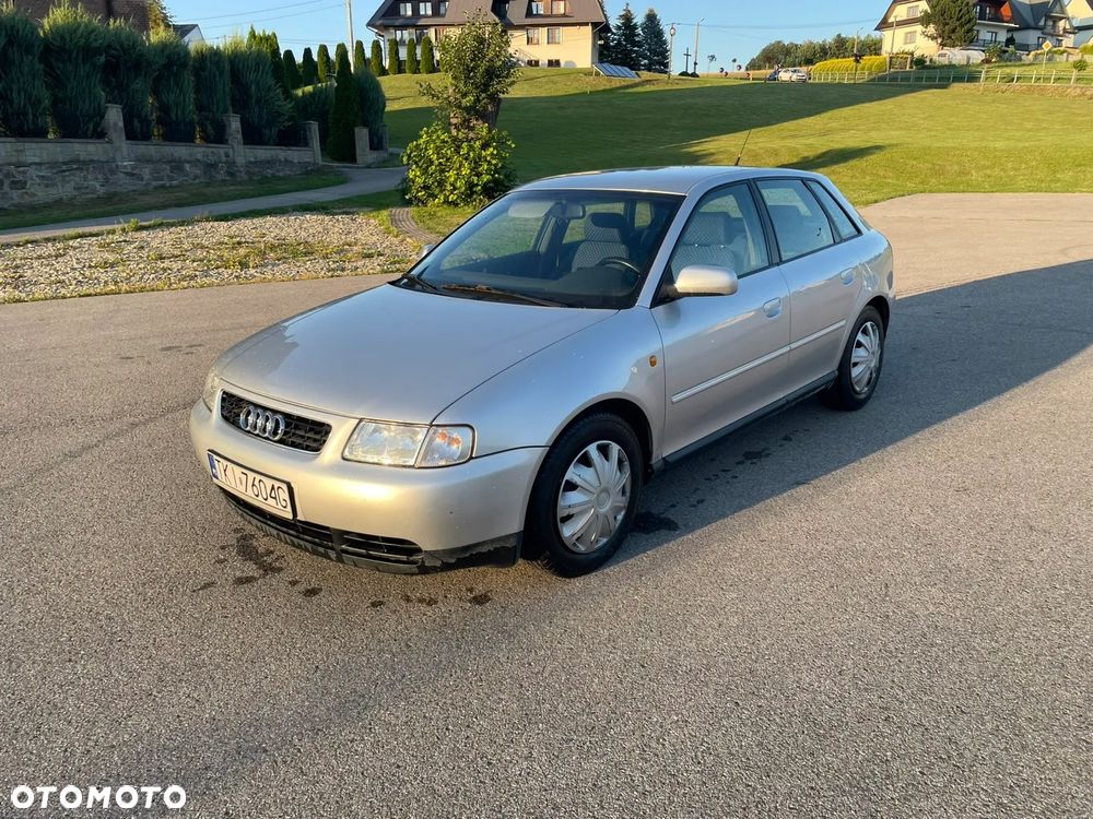 Audi A3 Sportback 1.6 Ambiente - 1