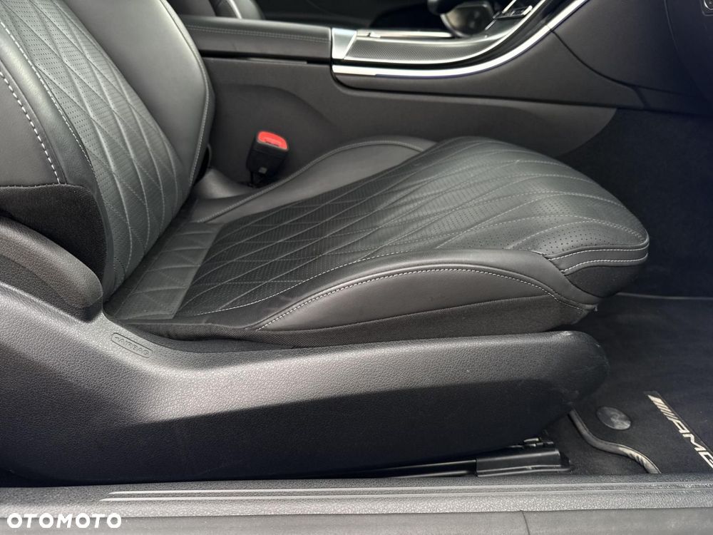 Mercedes-Benz CLE - 25