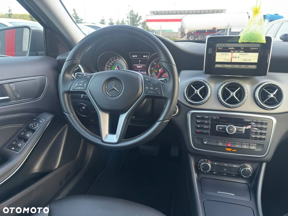 Mercedes-Benz GLA - 18