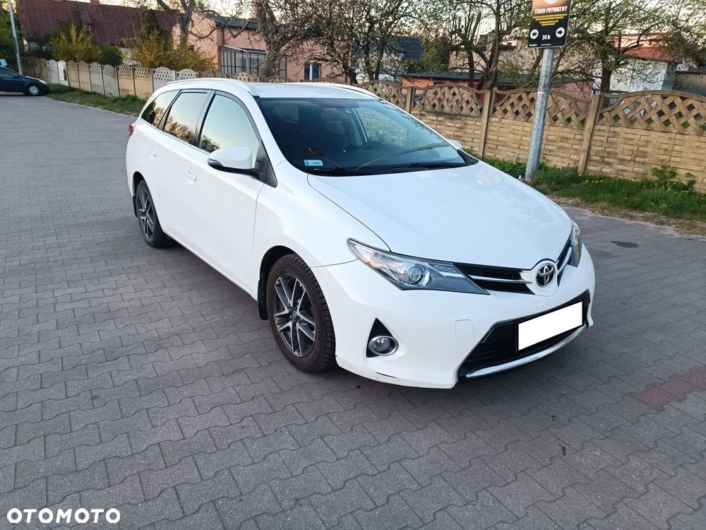 Toyota Auris - 1