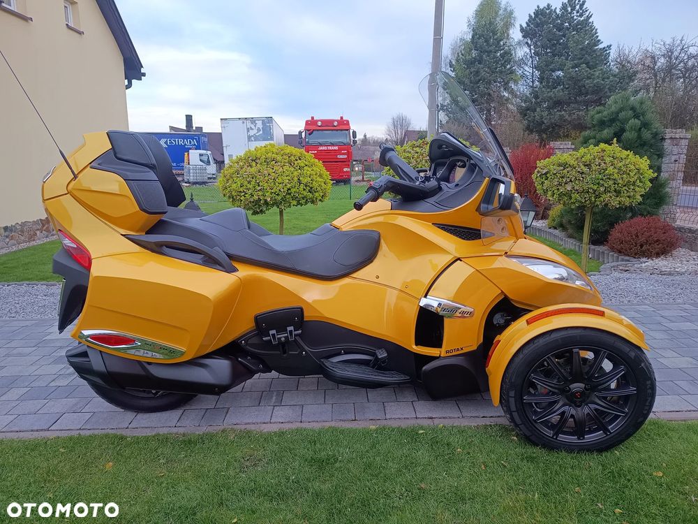 Can-Am Spyder - 13
