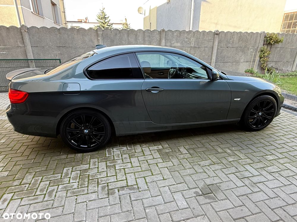 BMW Seria 3 320d - 4