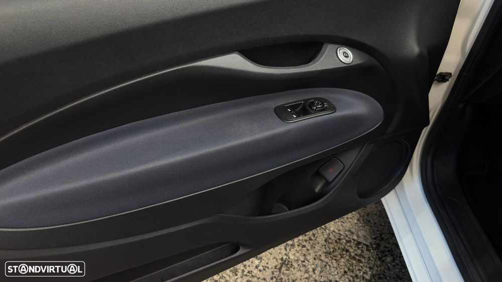 Fiat 500e 3 + 1 42kWh Icon - 39