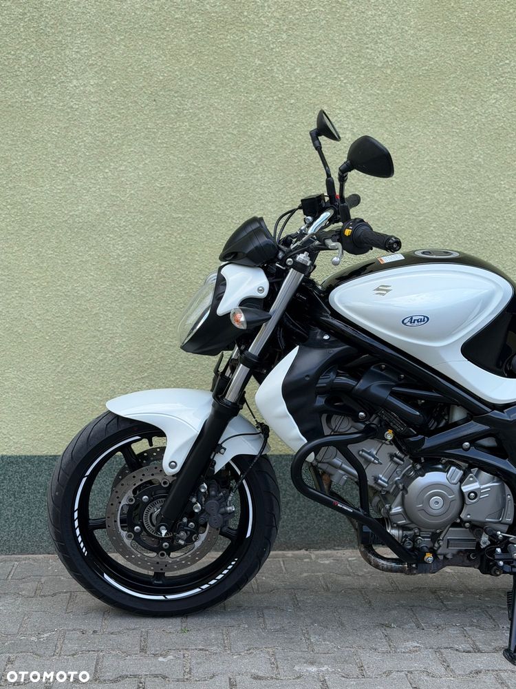 Suzuki Gladius - 26