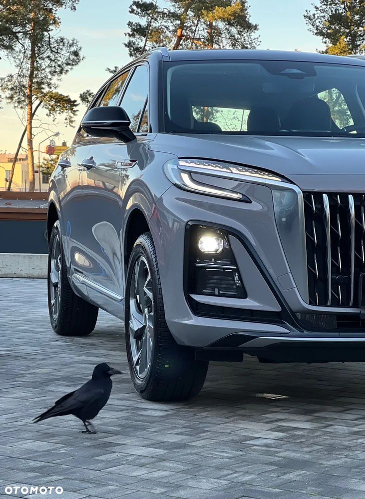 Hongqi HS3 - 5